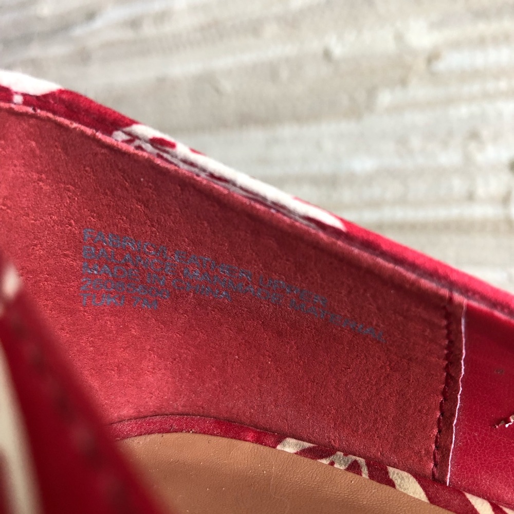 Etienne Aigner Wedge Sandals - Picture 5 of 13